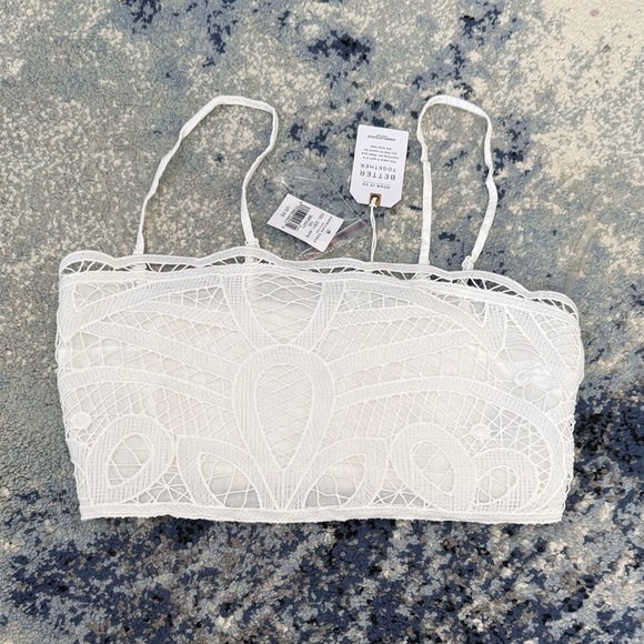 American Eagle Outfitters Other - American Eagle Outfitters White Lace Bandeau